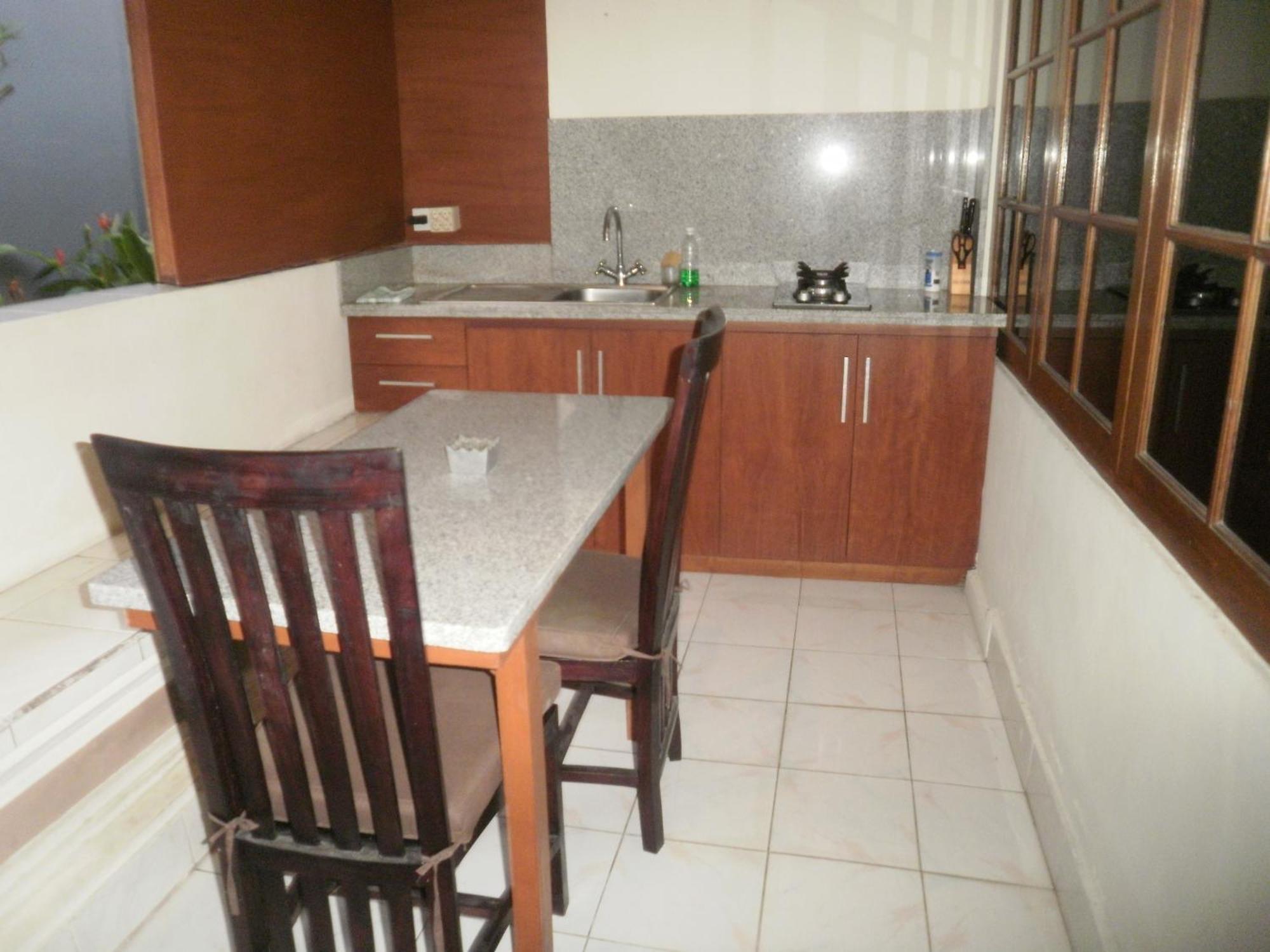 Made House Homestay And Dormitory Sanur Exterior foto